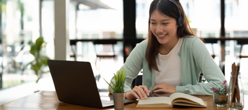How to Choose the Right Online Course Based on Your Career Goals-3